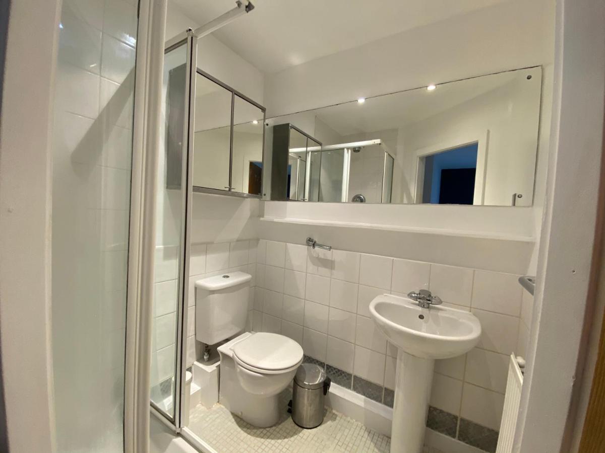 Large 5-Bed City Centre Townhouse With Secure Parking Manchester Bagian luar foto