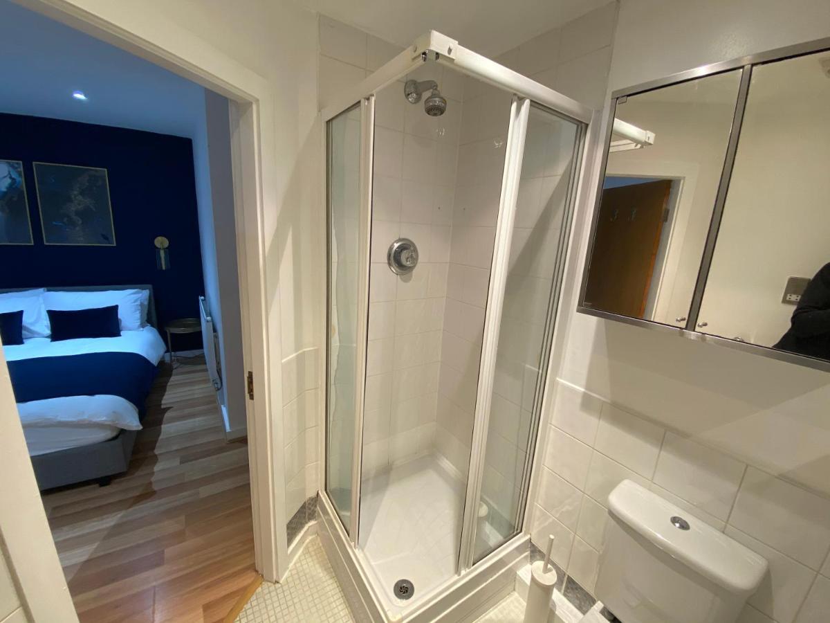 Large 5-Bed City Centre Townhouse With Secure Parking Manchester Bagian luar foto