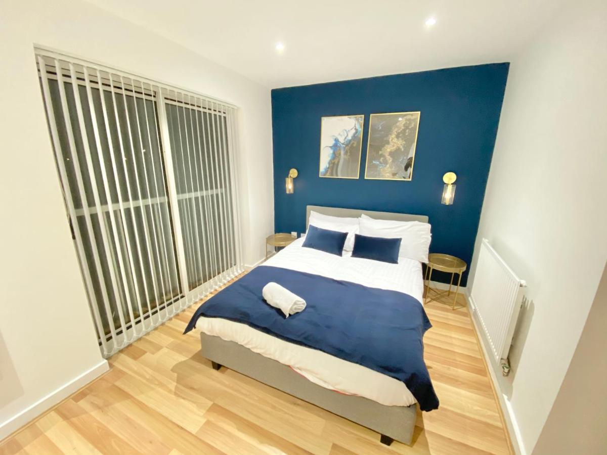 Large 5-Bed City Centre Townhouse With Secure Parking Manchester Bagian luar foto